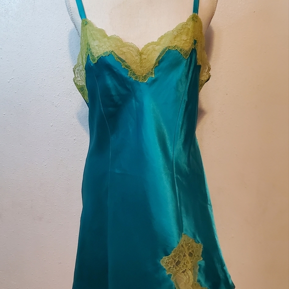 Jones New York Chemise and Robe - Picture 3 of 16